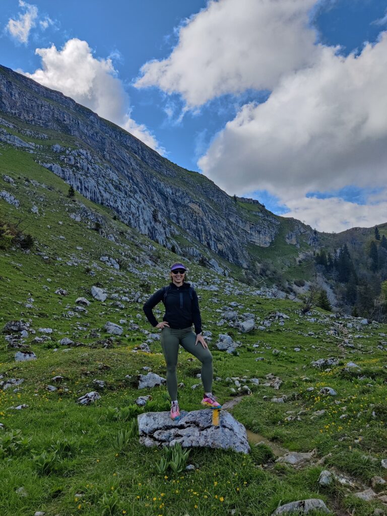 HIKING LA DOLE
